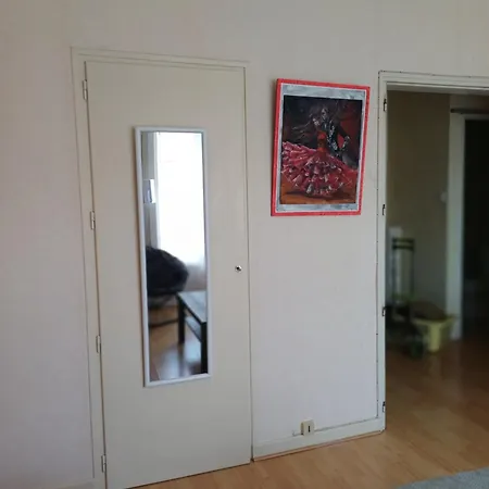 Lejlighed Ensoleille Avec Terrasse Pres De La Gare, 60m2 *